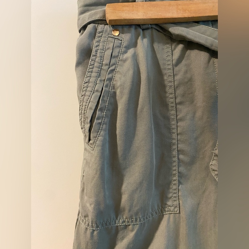 Ever New Lyocell Linen blend jogger style pant - army green, size 8 - Picture 4 of 9
